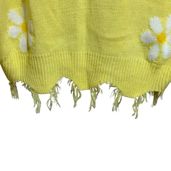 Just Polly Women's Size L Daisy-Print Destructed Sweater Yellow Oversized Floral - Picture 4 of 7